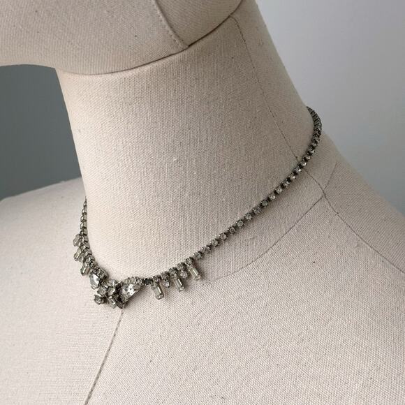 Vintage Silver Tone Estate Sparkly Clear Crystal Rhinestone Short Necklace 16” - Picture 3 of 5